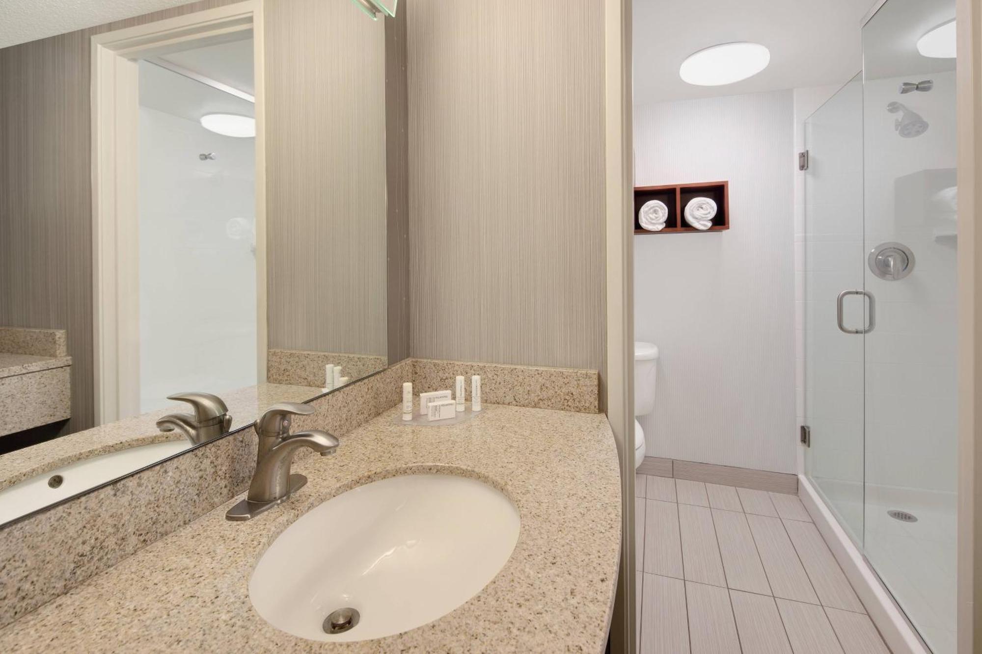 Courtyard Cleveland Beachwood Ngoại thất bức ảnh