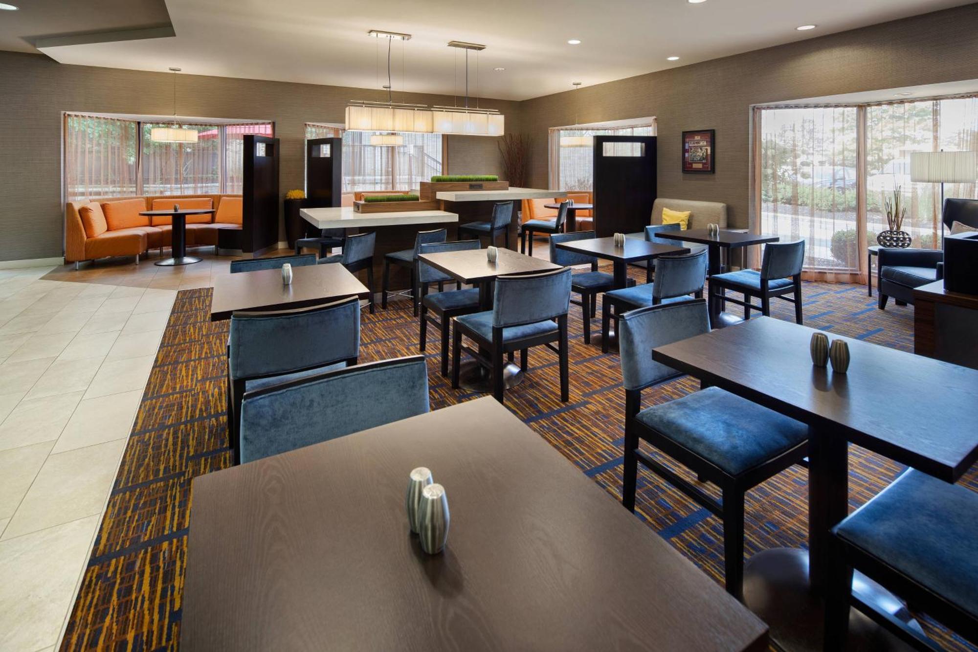 Courtyard Cleveland Beachwood Ngoại thất bức ảnh