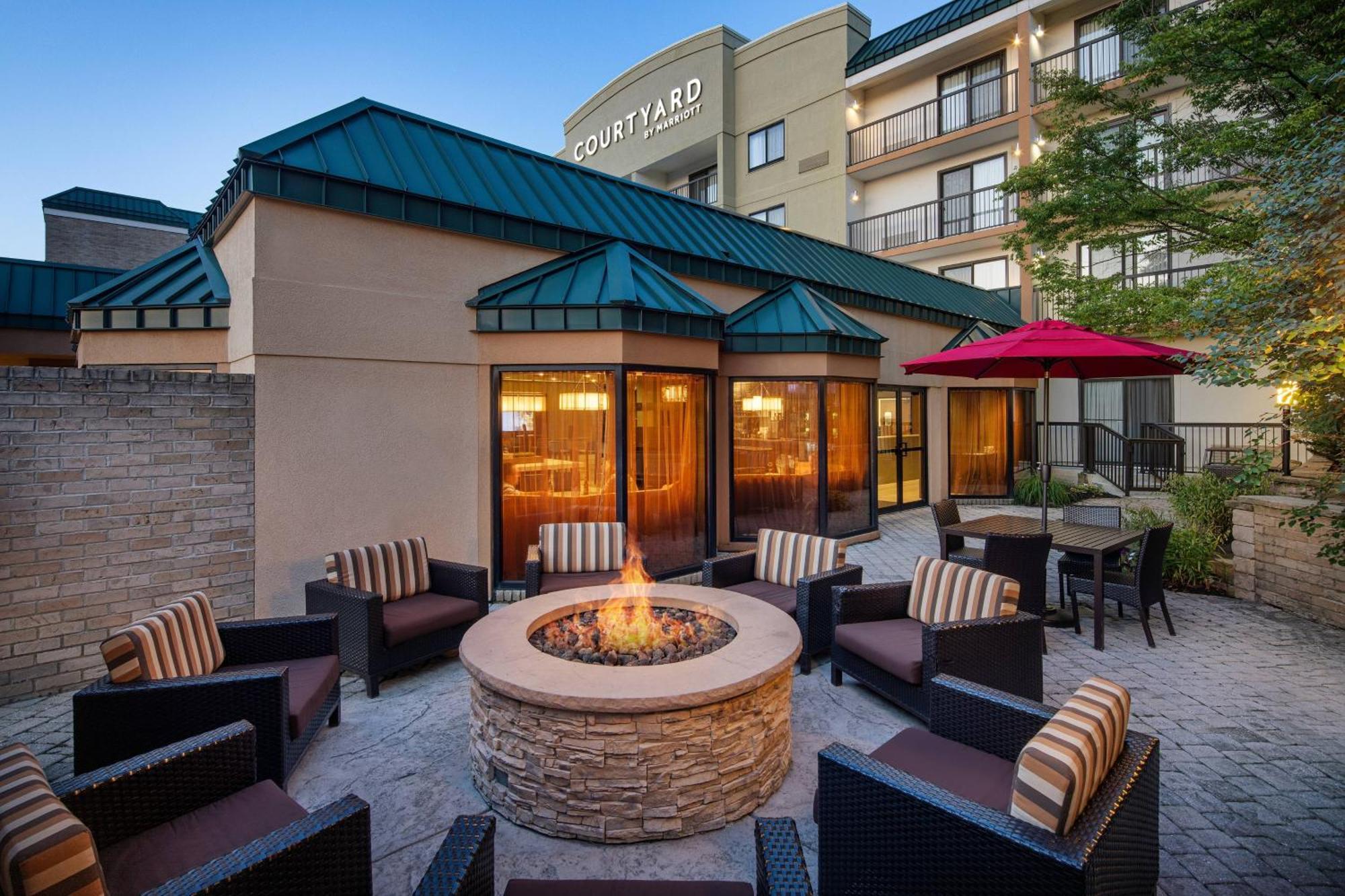 Courtyard Cleveland Beachwood Ngoại thất bức ảnh