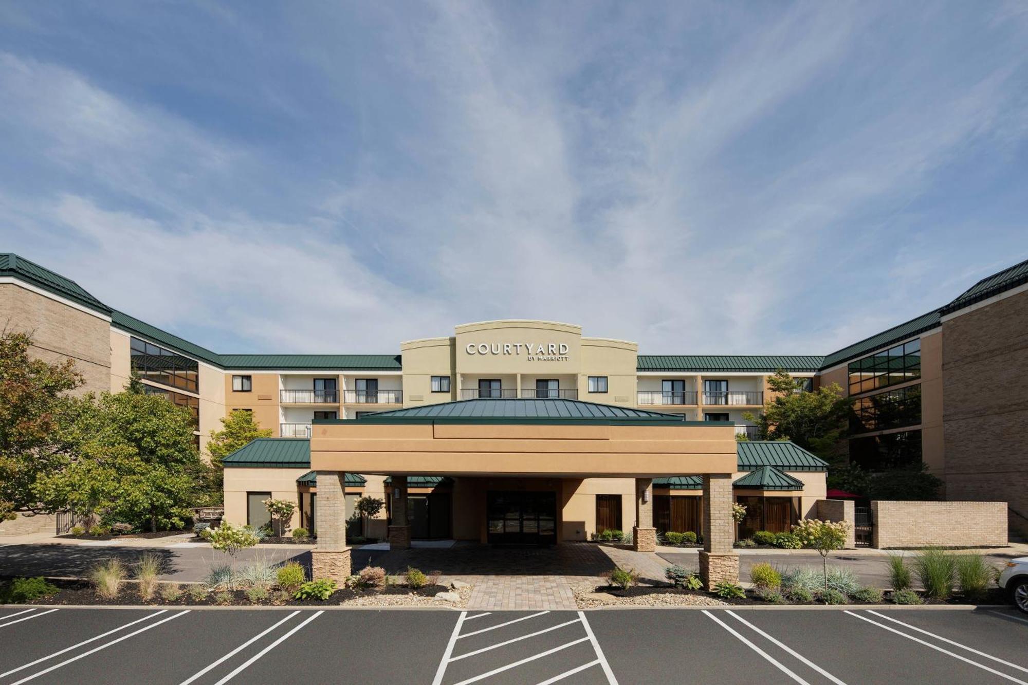 Courtyard Cleveland Beachwood Ngoại thất bức ảnh