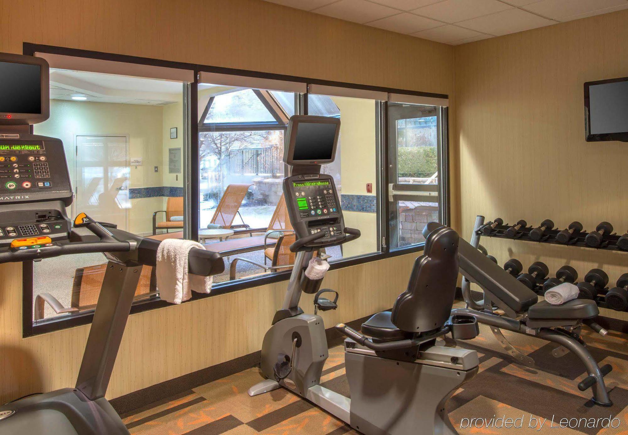 Courtyard Cleveland Beachwood Ngoại thất bức ảnh
