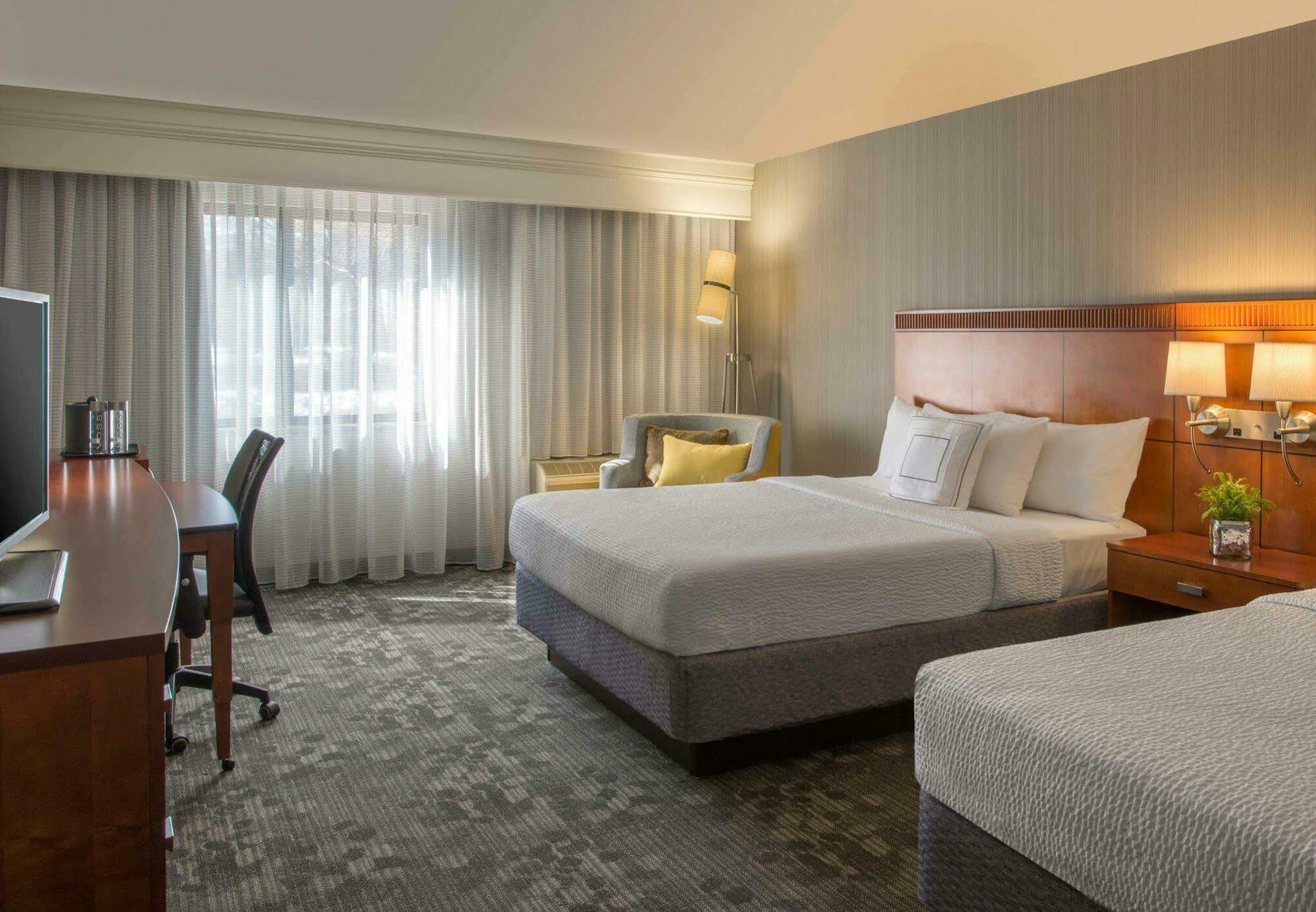 Courtyard Cleveland Beachwood Ngoại thất bức ảnh