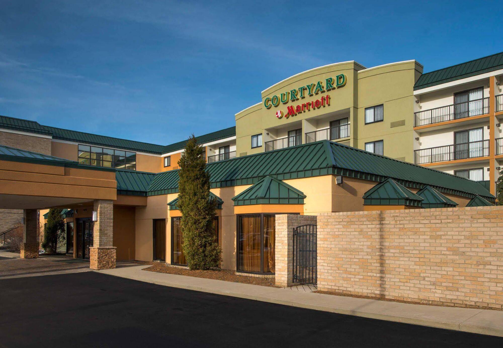 Courtyard Cleveland Beachwood Ngoại thất bức ảnh