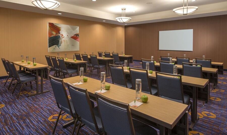Courtyard Cleveland Beachwood Ngoại thất bức ảnh